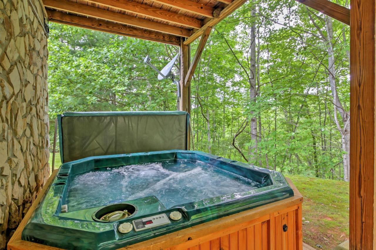 Bryson City Cabin With Hot Tub, Views And Pool Table! Ngoại thất bức ảnh